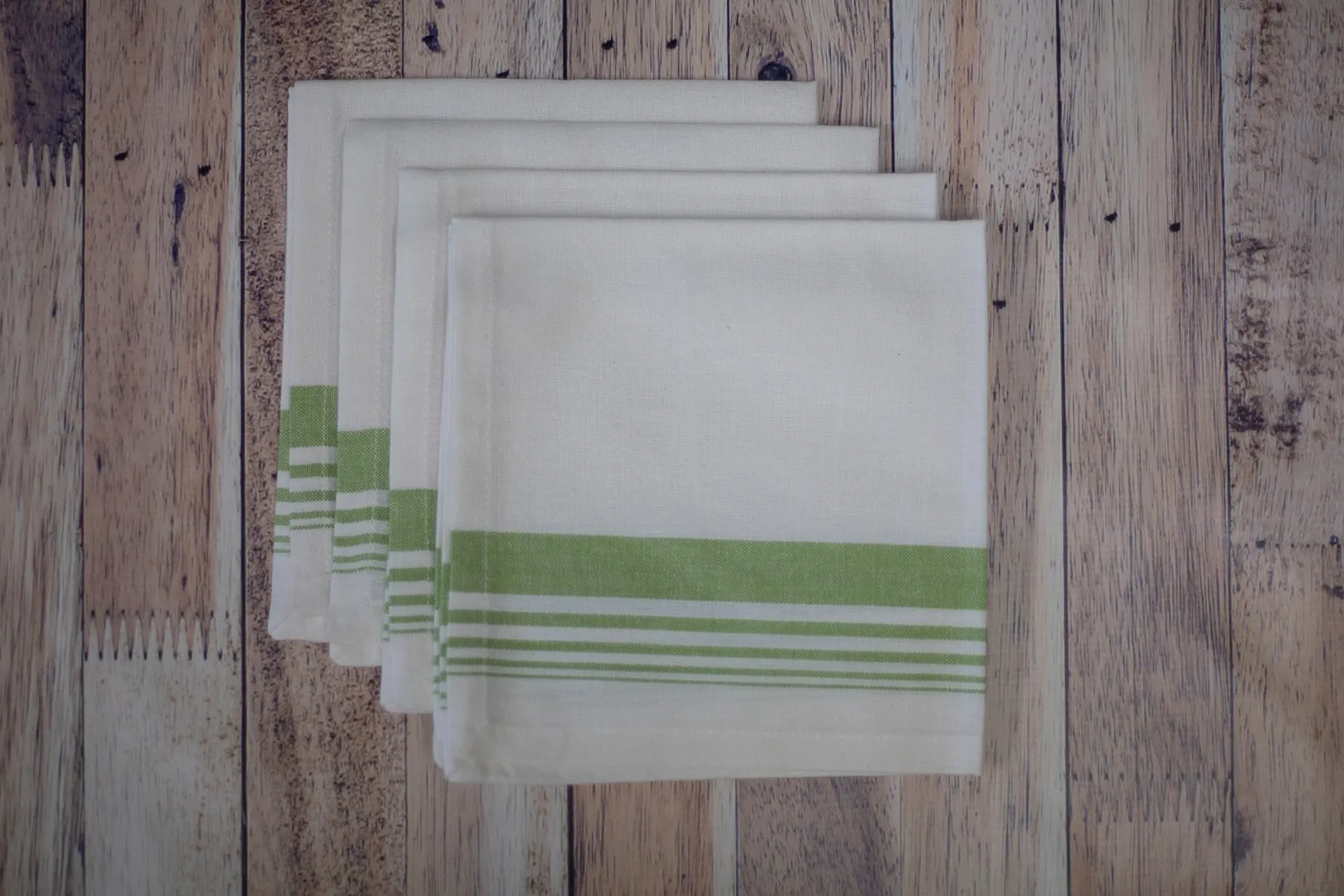 Candy Stripe Napkins 15 x 15 (4 pack)