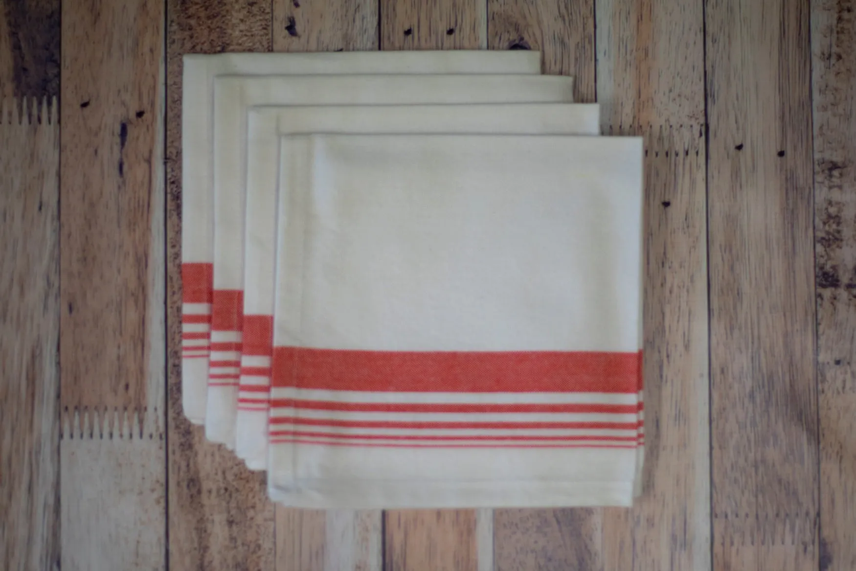 Candy Stripe Napkins 15 x 15 (4 pack)