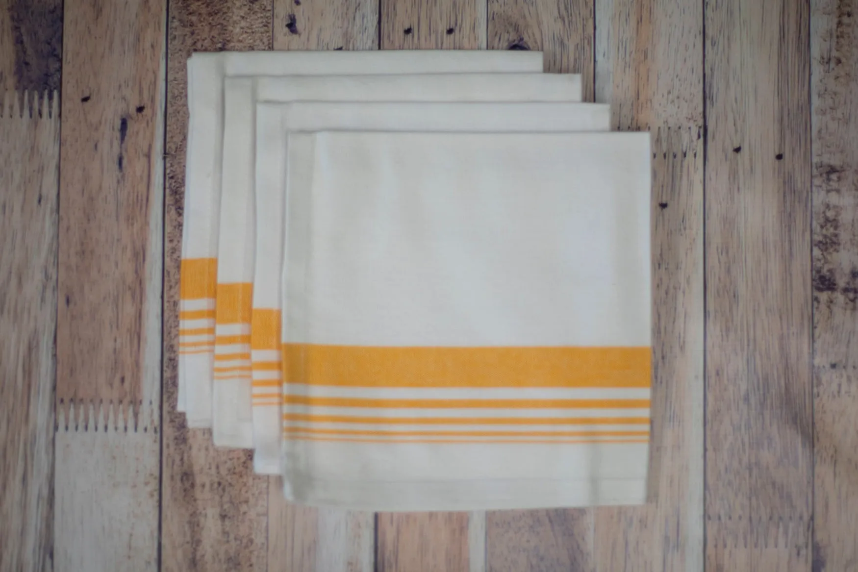 Candy Stripe Napkins 15 x 15 (4 pack)