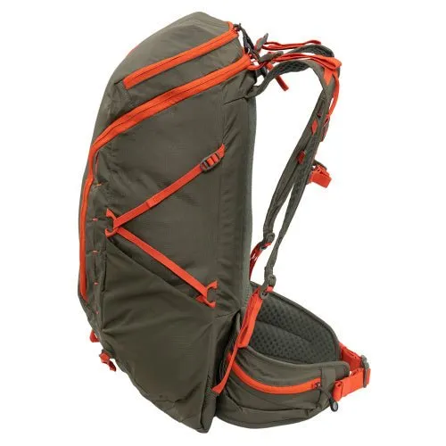 CANYON 30L BACKPACK