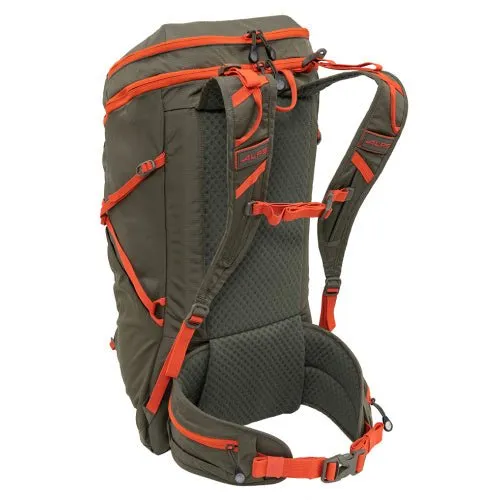 CANYON 30L BACKPACK