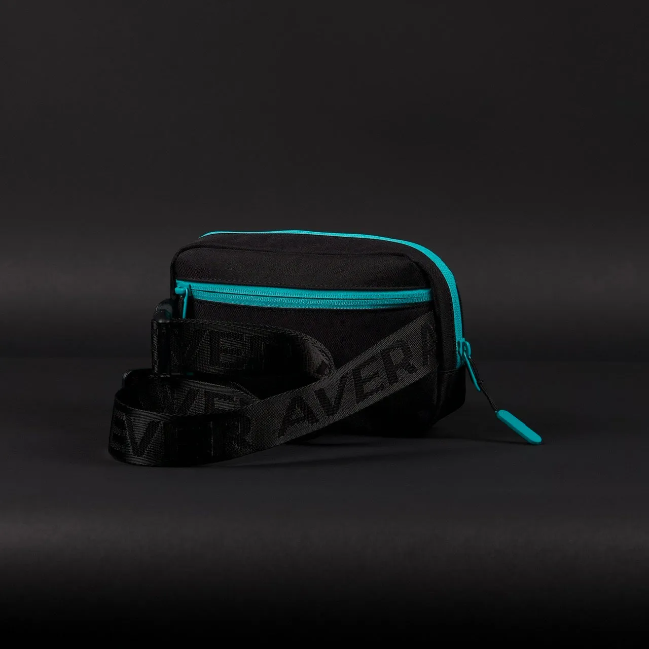 Crossbody Pack Fierce Aqua