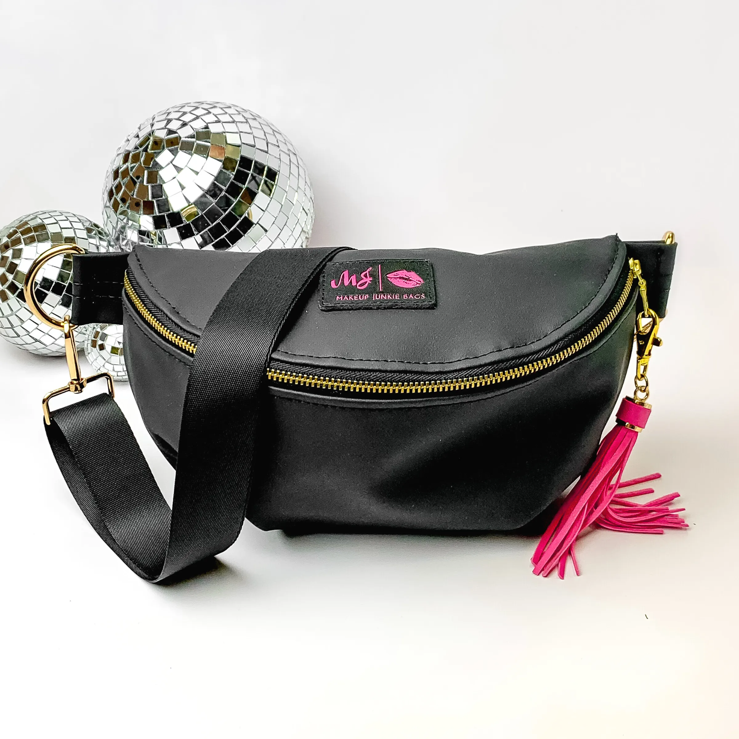 Makeup Junkie | Onyx Sidekick with Adjustable Strap in Black