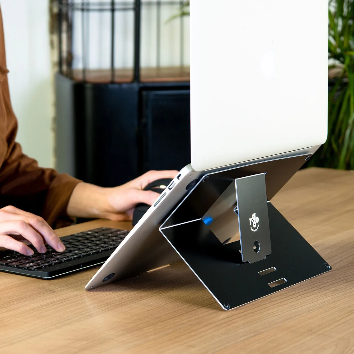 R-Go Riser Attachable Laptop stand