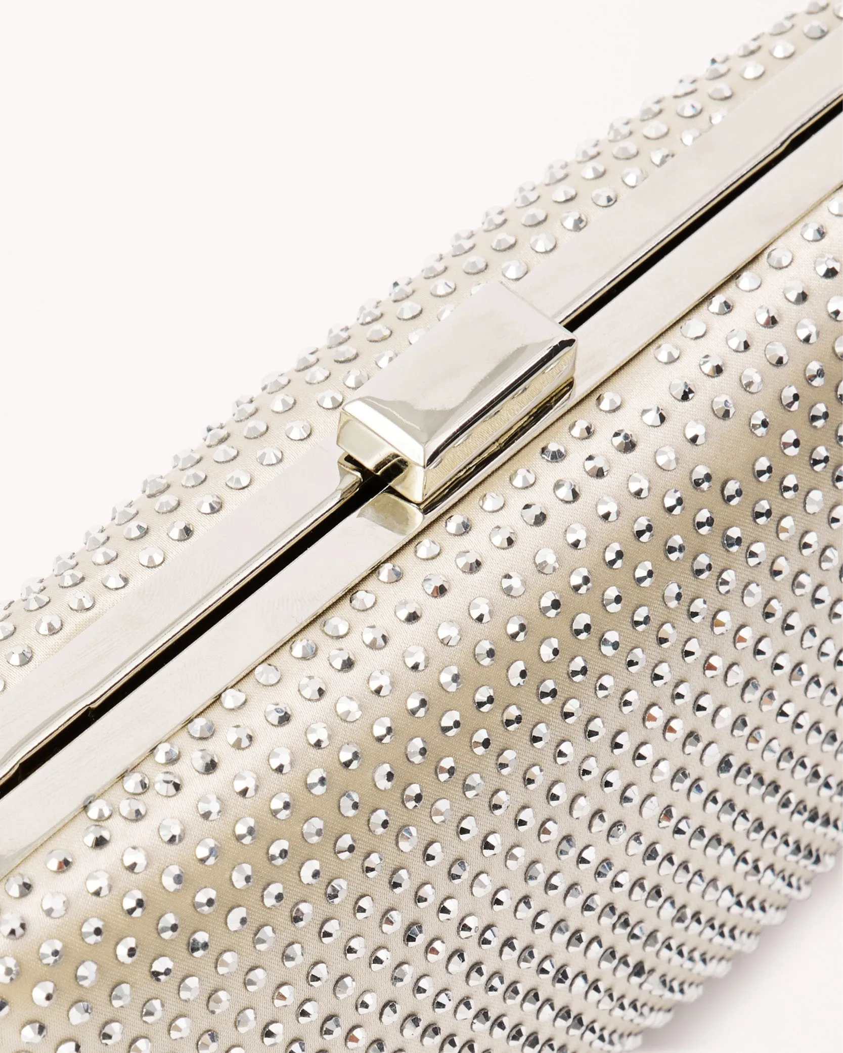 SCOTTIE CLUTCH BAG - CHAMPAGNE