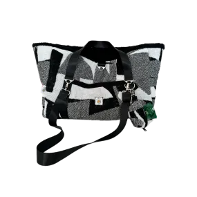 The Black & White ‘Everything’ Pet Beach Bag